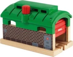 BRIO Lokschuppen Mit Tor