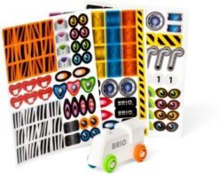 BRIO World 33979 Sticker Lokomotive - Holz-Eisenbahn Zum Bekleben Mit Vielen Tollen Motiven Auf Wiederablösbaren Stickern - Empfohlen Ab 3 Jahren